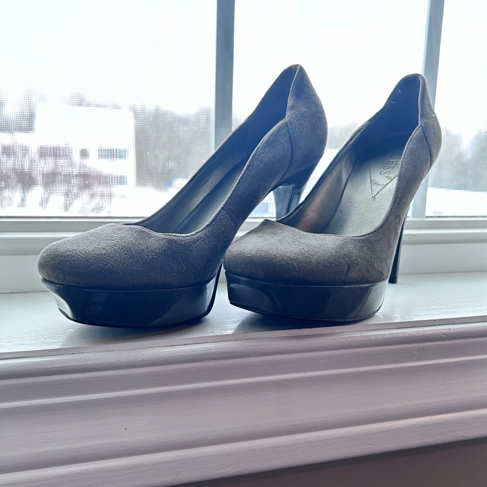 Guess suede pumps heels shoes platform 7 gray